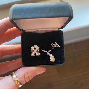 Chi Omega pin - Silver & pearls